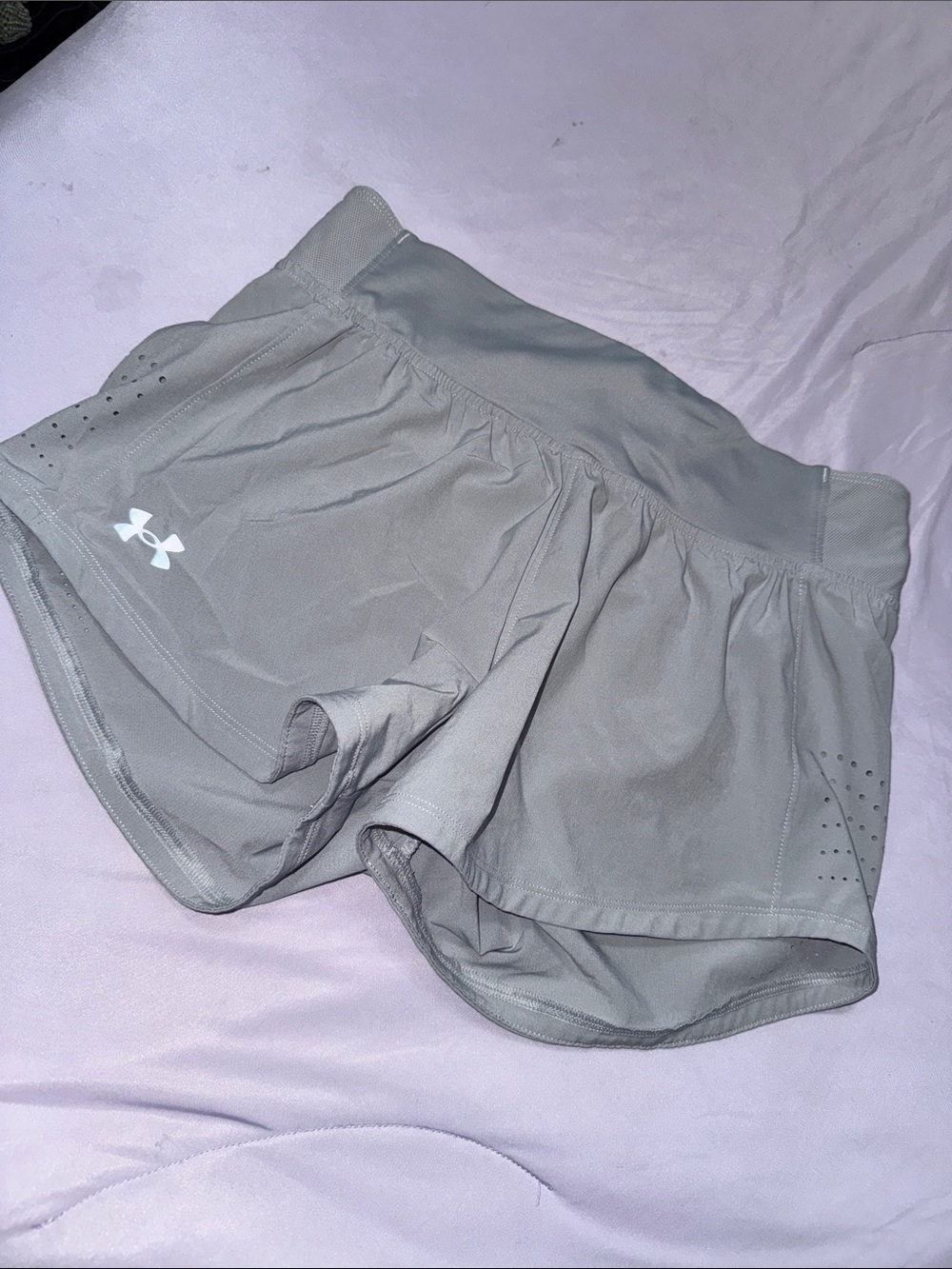 Under Armour Women's Light Gray Athletic Running Shorts